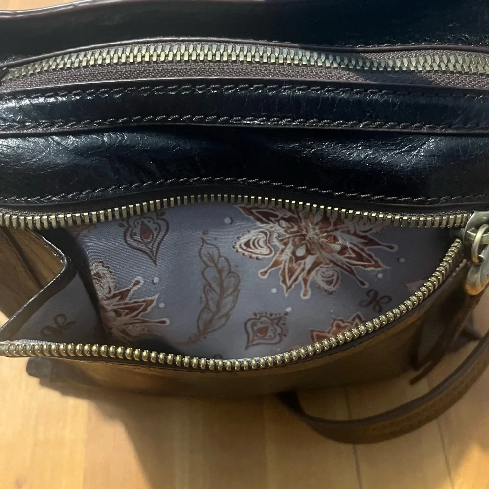 Hobo crossbody bag VGC - Picture 4 of 5